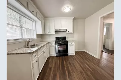 7427 Avenue I #D, Houston, TX 77011 - Photo 9