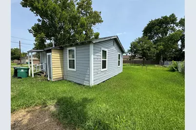 6914 Radcliffe Street, Houston, TX 77091 - Photo 1