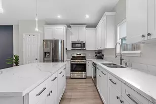 8407 James Franklin St, Houston, TX 77088 - Photo 3