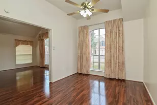 12227 Meadowglen Dr, Meadows Place, TX 77477 - Photo 7
