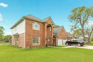 54 Peppermint Ct, Lake Jackson, TX 77566 - Photo 3