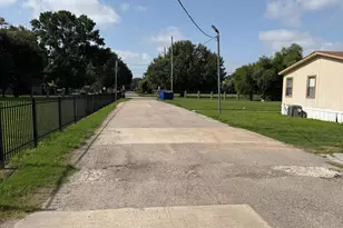 8902 Elsie Ln Ln, Houston, TX 77064 - Photo 3