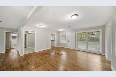8018 Sharondale Drive, Houston, TX 77033 - Photo 3