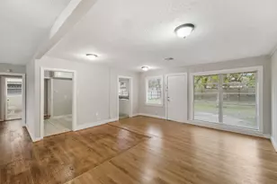 8018 Sharondale Dr, Houston, TX 77033 - Photo 3