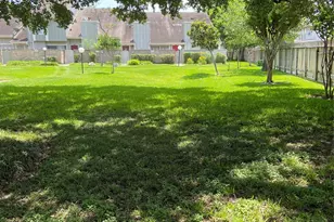 13037 Leader St, Houston, TX 77072 - Photo 5