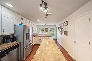 600 Hampton Hall Ln, Conroe, TX 77302 - Photo 9