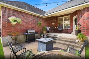 232 N Dixie St, Brenham, TX 77833 - Photo 35