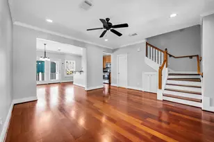 1029 W 15th 1/2 St, Houston, TX 77008 - Photo 5