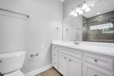 1029 W 15th 1/2 Street, Houston, TX 77008 - Photo 13
