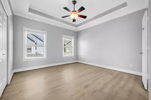 1029 W 15th 1/2 St, Houston, TX 77008 - Photo 11