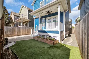 1029 W 15th 1/2 St, Houston, TX 77008 - Photo 25