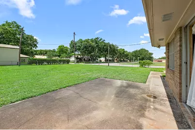519 Dan Street, East Bernard, TX 77435 - Photo 23
