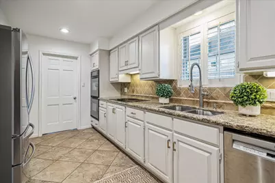 13311 Saint Marys Lane, Houston, TX 77079 - Photo 15