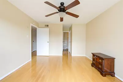 3055 Walnut Bend Lane #21, Houston, TX 77042 - Photo 17