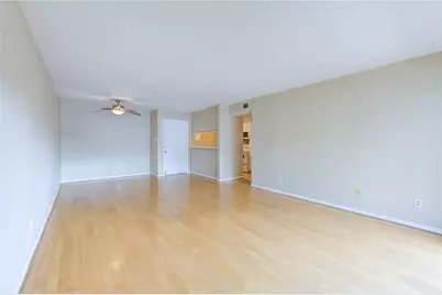 3055 Walnut Bend Lane #21, Houston, TX 77042 - Photo 7