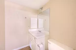 3055 Walnut Bend Ln, Houston, TX 77042 - Photo 25