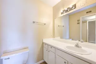 3055 Walnut Bend Ln, Houston, TX 77042 - Photo 23
