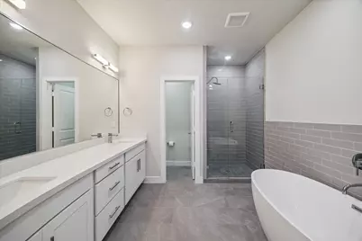 6346 Paddington Bend Drive, Houston, TX 77008 - Photo 3