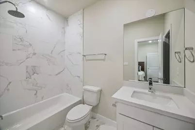 6346 Paddington Bend Drive, Houston, TX 77008 - Photo 17