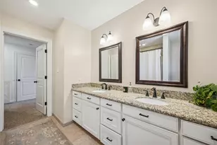 10722 Valley Forge Dr, Houston, TX 77042 - Photo 13
