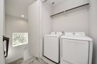 4810 Martin Oaks Ln, Houston, TX 77018 - Photo 21