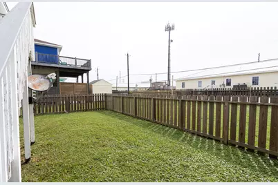 16721 Edward Teach Road, Jamaica Beach, TX 77554 - Photo 27