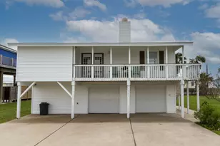 16721 Edward Teach Rd, Jamaica Beach, TX 77554 - Photo 1