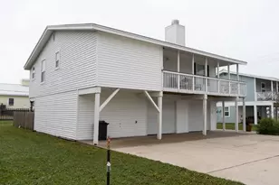 16721 Edward Teach Rd, Jamaica Beach, TX 77554 - Photo 31