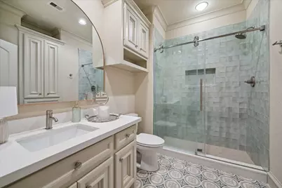 29 N Creekside Court, Spring Valley, TX 77055 - Photo 17