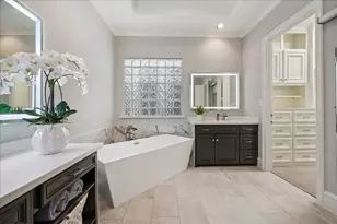 29 N Creekside Ct, Spring Valley, TX 77055 - Photo 13