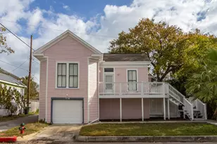 1114 12th St, Galveston, TX 77550 - Photo 1