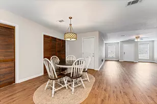 606 Lazy Ln, Anahuac, TX 77514 - Photo 7