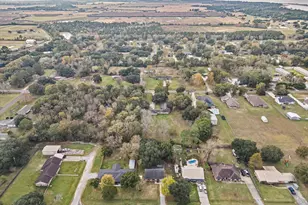 606 Lazy Ln, Anahuac, TX 77514 - Photo 35