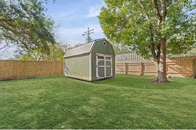 606 Lazy Lane, Anahuac, TX 77514 - Photo 25