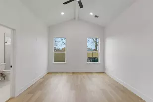 7956 Bonaire Unit A/B St, Houston, TX 77028 - Photo 17