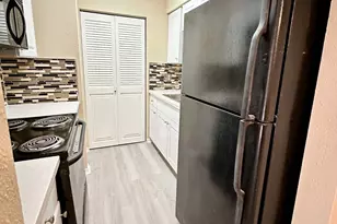 3630 Ocee St, Houston, TX 77063 - Photo 7