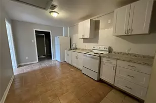 8321 Homewood Ln, Houston, TX 77028 - Photo 3