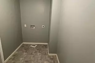 8321 Homewood Ln, Houston, TX 77028 - Photo 7