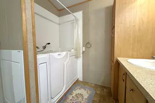 403 N Pitzer St, Colmesneil, TX 75938 - Photo 21