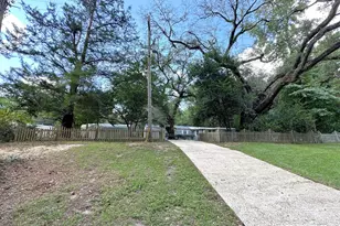 403 N Pitzer St, Colmesneil, TX 75938 - Photo 29
