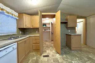 403 N Pitzer St, Colmesneil, TX 75938 - Photo 13