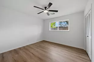 210 Ridgemont Dr, Alvin, TX 77511 - Photo 19