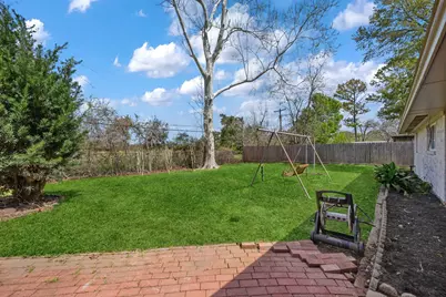 210 Ridgemont Drive, Alvin, TX 77511 - Photo 27