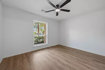 210 Ridgemont Drive, Alvin, TX 77511 - Photo 15