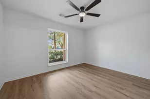 210 Ridgemont Dr, Alvin, TX 77511 - Photo 15