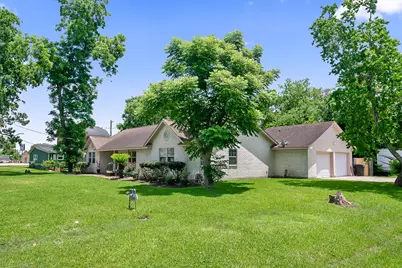 207 Centre Street, Brazoria, TX 77422 - Photo 3