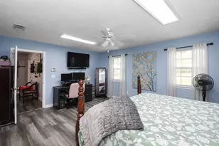 207 W Centre St, Brazoria, TX 77422 - Photo 17