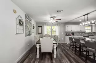 207 W Centre St, Brazoria, TX 77422 - Photo 9