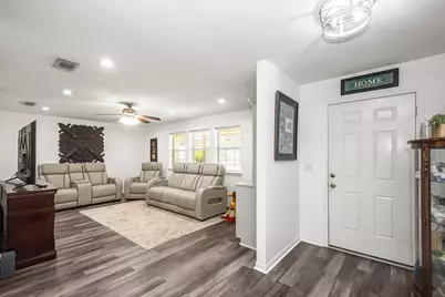 207 Centre Street, Brazoria, TX 77422 - Photo 5