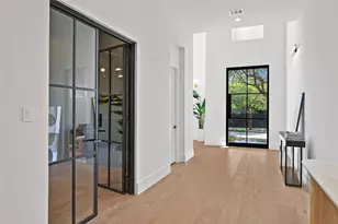 1916 Addison Rd, Houston, TX 77030 - Photo 5